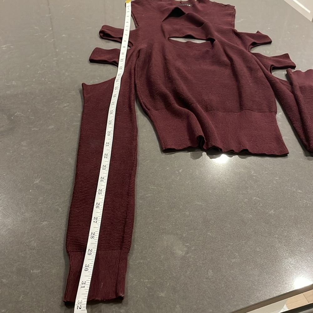 Express Cut-Out Sweater Small - Picture 11 of 12